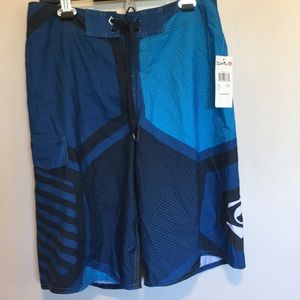 Quiksilver mens boardshorts - size 32